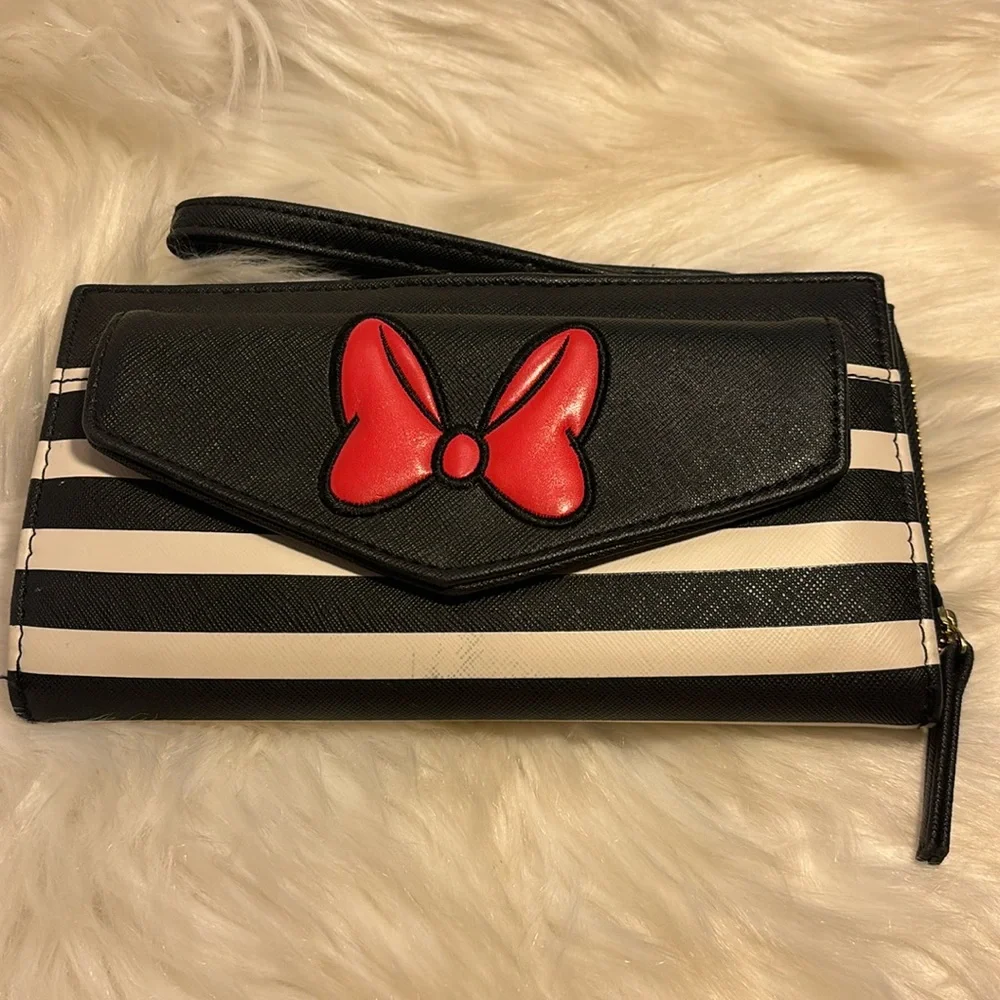 Disney Parks Minnie Mouse Wallet/Wristlet Clutch Zip Around with Wrist Strap